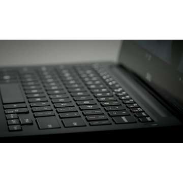 Laptop nou Dell XPS 9350 Intel Core Skylake i5-6300U 256GB 8GB Win10 QHD+ Touch