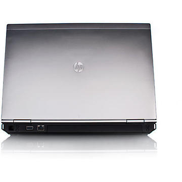 Laptop Refurbished HP EliteBook 8460p Intel Core i7-2620M 2.70GHz up to 3.40GHz 8GB DDR3 320GB HDD DVD-RW Webcam 14 inch HD